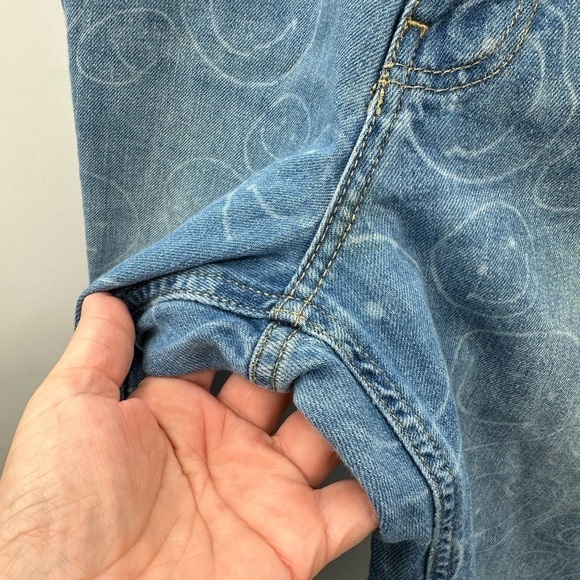 FOREVER 21 Smiley face high waisted straight leg woman's jean.  26 - Picture 7 of 14